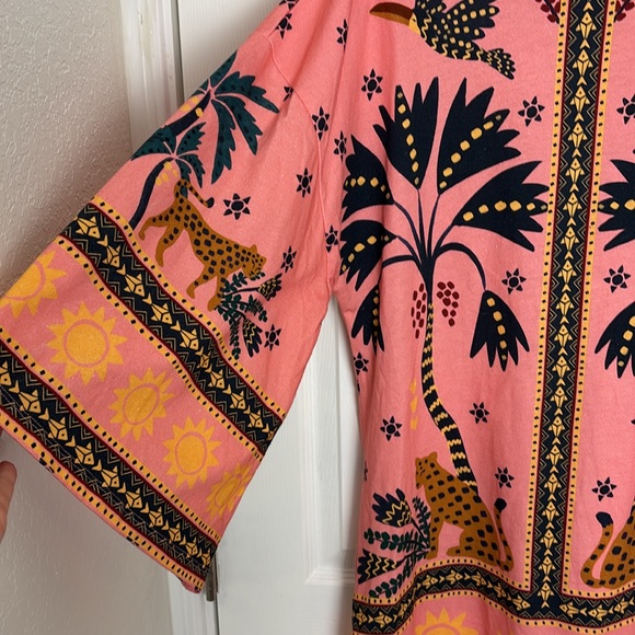 NWOT FARM RIO Printed Mini Dress- Bell Sleeves w/Crew Neck - Size M - SASSY! - Picture 4 of 13